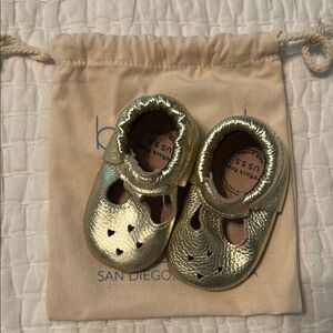Bird Rock Baby Gold Mary Jane Baby Moccassins